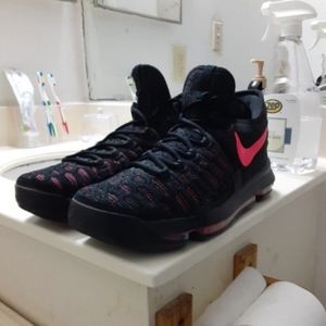 Nike KD 9 "Aunt Pearl"